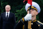 Президент России Владимир Путин на торжественном мероприятии по случаю Дня Военно-Морского Флота России