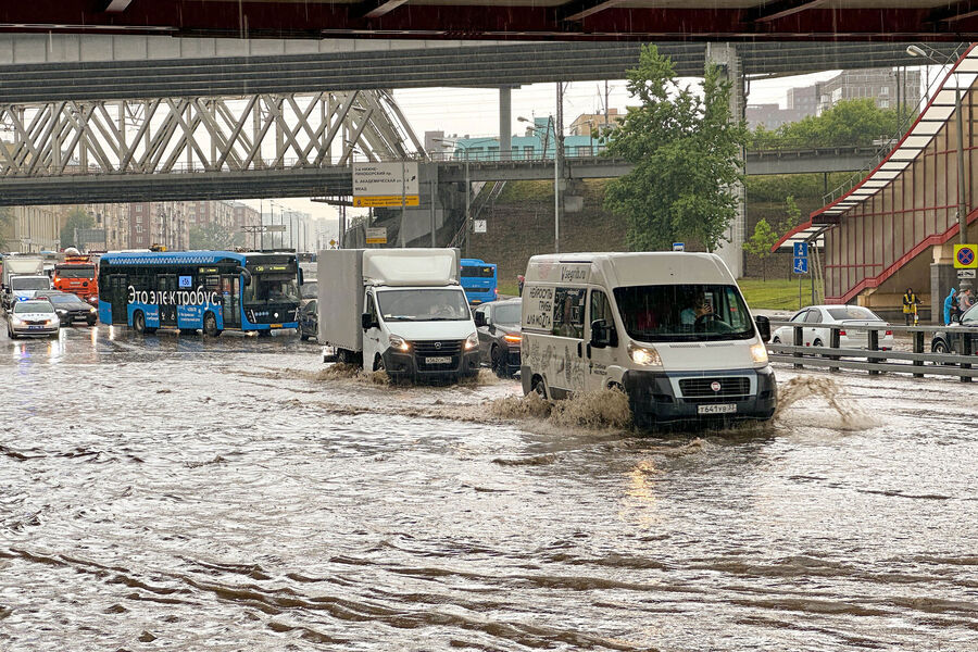 Ситуация на&nbsp;Дмитровском шоссе после ливня в&nbsp;Москве, 15&nbsp;июля 2025&nbsp;года