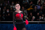 Камила Валиева выступает в произвольной программе на чемпионате России — 2022