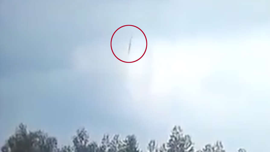 Падение, предположительно, Boeing 737 в Китае попало на видео