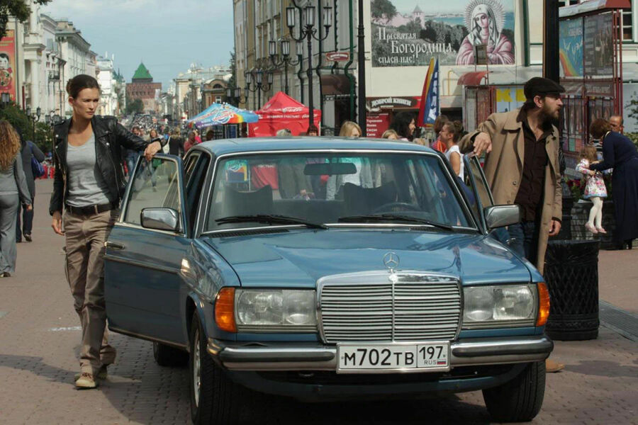 <b>11-е место. &laquo;Метод&raquo; (2015-...)</b>
<br><br>
Детективно-психологический триллер с&nbsp;нуарным оттенком, в&nbsp;котором Константин Хабенский и Паулина Андреева охотятся за&nbsp;маньяками. Одна из&nbsp;лучших работ в&nbsp;карьере Юрия Быкова.