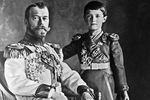Николай II с наследником Алексеем 