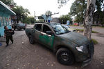 Автомобиль военного патруля ополченцев в поселке Бессарабка на окраине Горловки в Донецкой области