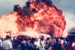 Взрыв на земле после столкновения трех самолетов над авиабазой Рамштайн во время авиашоу Flugtag’88, 28 августа 1988 года