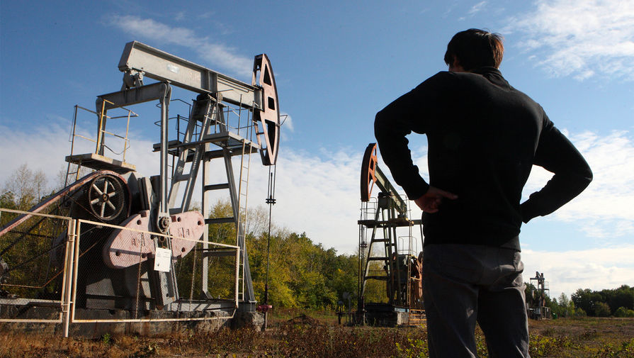Цена на нефть выросла почти до $82 из-за ситуации в Казахстане