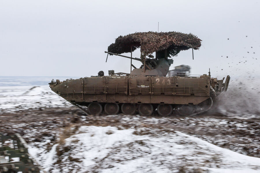Танк Т-72Б3 во время боевой подготовки танкистов 6-й мотострелковой дивизии 3-го армейского корпуса Южной группировки войск