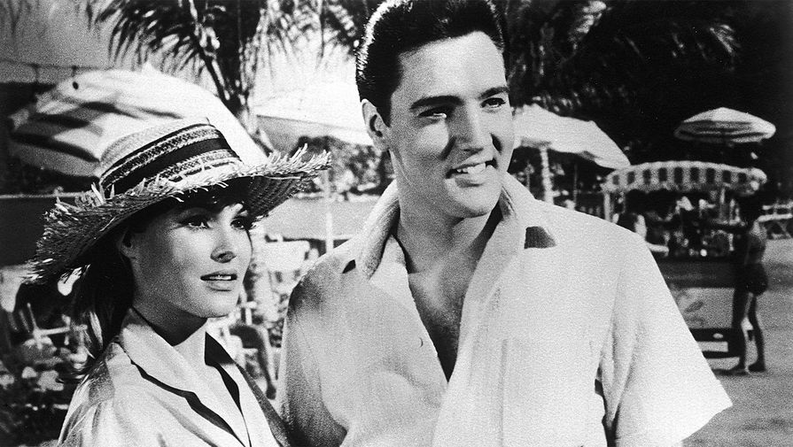 Урсула Андресс и Элвис Пресли в кадре из фильма «Вечеринка в Акапулько» (1963)