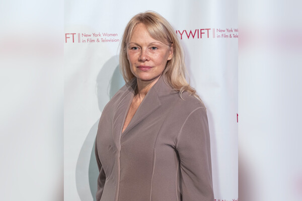 АҚШ әскери әйелдерінің порнографиялық суреттерінің фотосуреттері