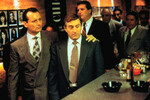 <b>“Бешеный пес и Глория” (1993)</b>
<br><br>
В криминальной комедии Джона Макнотона кастинг-директор как будто что-то напутал: мастер мафиозных драм Роберт Де Ниро играет застенчивого полицейского-фотографа Уэйна, которого коллеги в шутку называют Бешеным псом, а добряк и шутник Билл Мюррей — жестокого гангстера Фрэнка Мило. Мюррей настолько вжился в роль мафиози, что во время съемок одной из драк (а их там будет много) случайно сломал Де Ниро нос.
