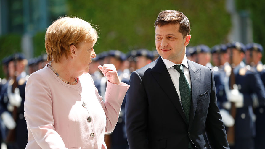 Канцлер ФРГ Ангела Меркель и президент Украины Владимир Зеленский во время встречи в Берлине, 18 июня 2019 года