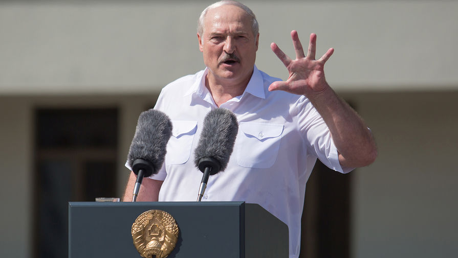 Александр Лукашенко во время выступления на митинге, август 2020 года