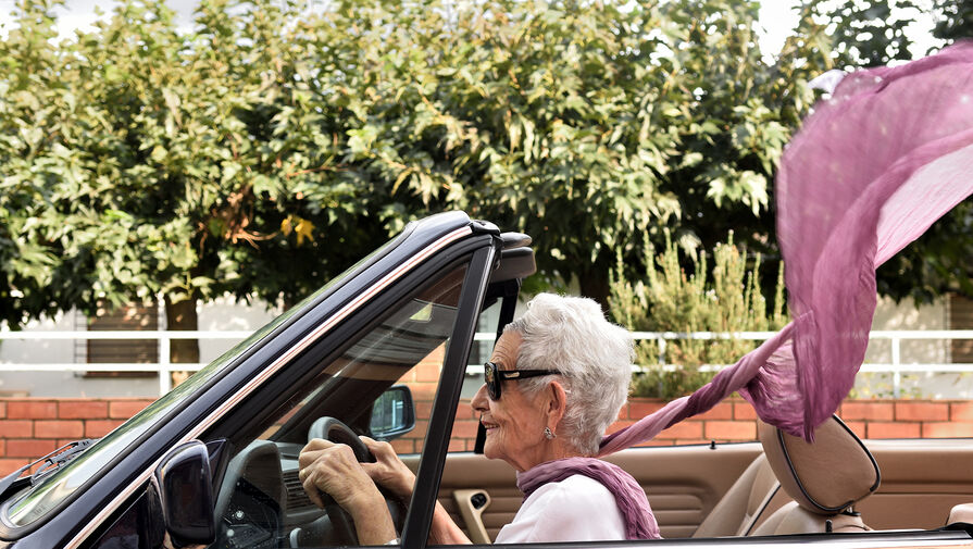 В Италии 103-летнюю пенсионерку остановили за опасное вождение и лишили автомобиля