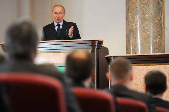 Программы Путина переписываются, не меняясь по сути