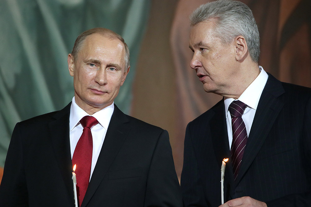 Владимир Путин и Сергей Собянин на праздничном пасхальном богослужении в храме Христа Спасителя, апрель 2014 года