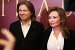 Певец и композитор Дмитрий Маликов с супругой Еленой на премьере фильма «Матильда» в Москве, 24 октября 2017 года