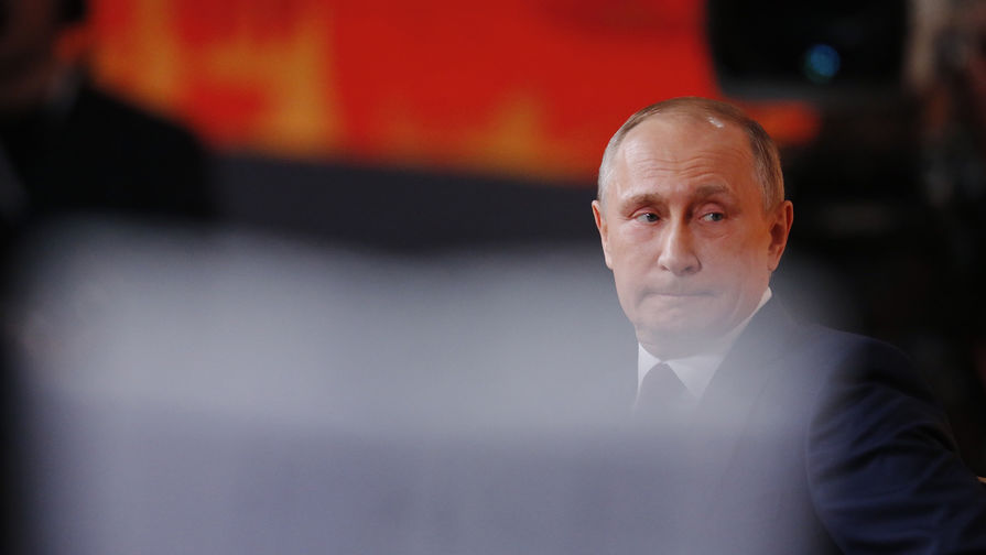 Путин подписал закон о наказании за отказ от опровержения ложной информации