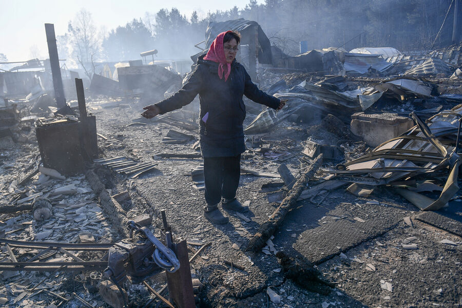 Жительница деревни Юлдус после пожара в&nbsp;Курганской области