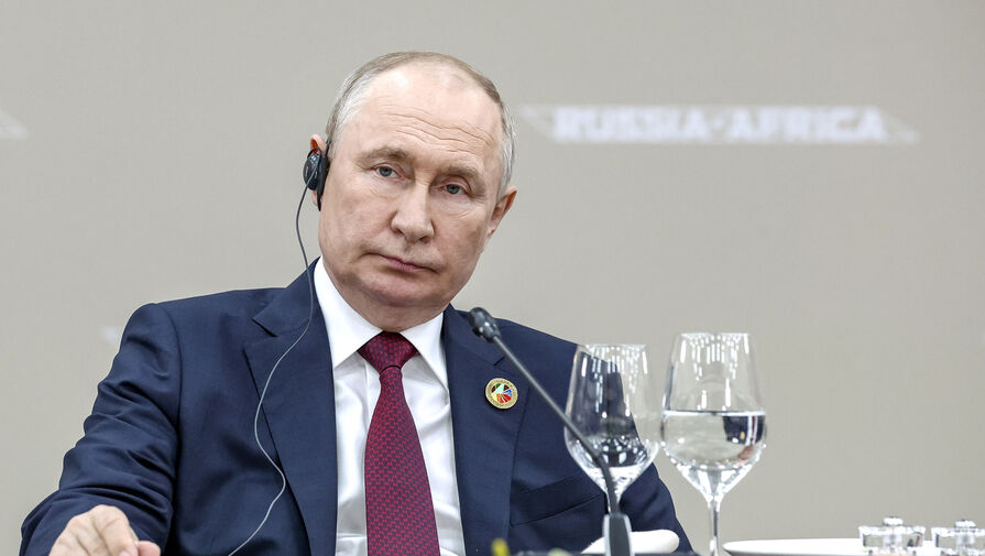 Путин поздравил главу Абхазии с Днем независимости