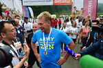 Дмитрий Песков на финише благотворительного забега