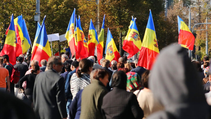 На митинг оппозиции в Кишиневе собрались около 60 тысяч человек