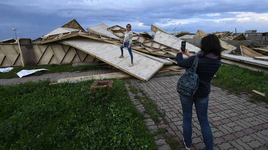 Пирамида Голода, разрушенная в&nbsp;результате урагана, в&nbsp;Истринском районе Московской области, 29&nbsp;мая 2017&nbsp;года