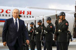Президент РФ Владимир Путин во время встречи в аэропорту «Эсенбога» в Анкаре