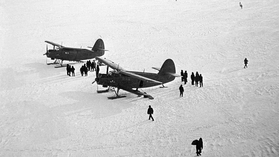 Первые советские самолеты в&nbsp;Антарктиде, 1956 год