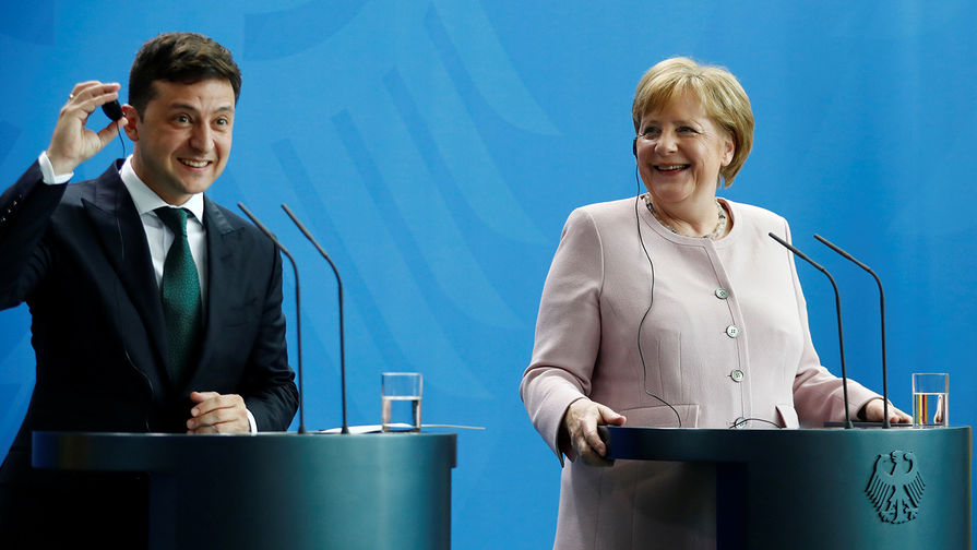 Президент Украины Владимир Зеленский и канцлер ФРГ Ангела Меркель во время встречи в&nbsp;Берлине, 18 июня 2019 года