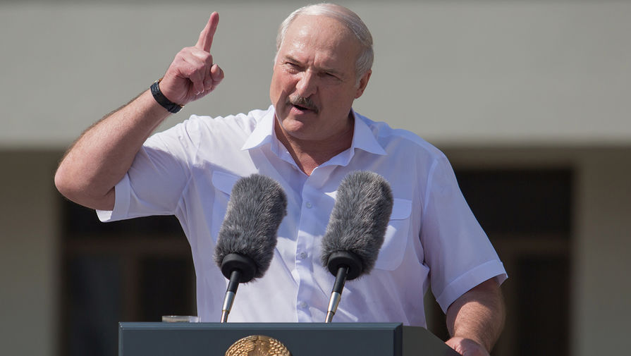 Александр Лукашенко во время выступления на митинге, август 2020 года
