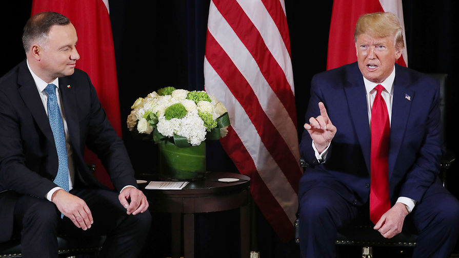 Президенты Польши и США Анджей Дуда и Дональд Трамп во время встречи в рамках Генассамблеи ООН в Нью-Йорке, 23 сентября 2019 года