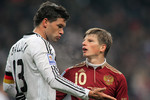 Андрей Аршавин и Михаэль Баллак в матче московском матче команд России и Германии, завершившемся минимальной победой гостей