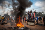 Фотограф Уильям Даниелс из Франции занял второе место в категории «Главные новости» с серией работ, запечатлевших демонстрантов в Банги, Центрально-Африканская Республика