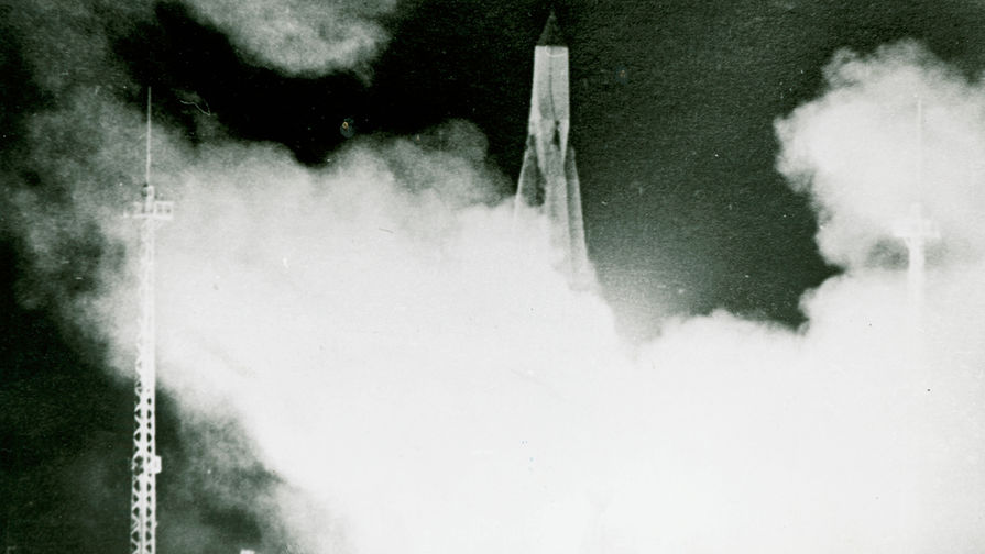 Запуск космического аппарата &laquo;Спутник-1&raquo; с&nbsp;космодрома &laquo;Байкорнур&raquo;, 4&nbsp;октября 1957&nbsp;года
