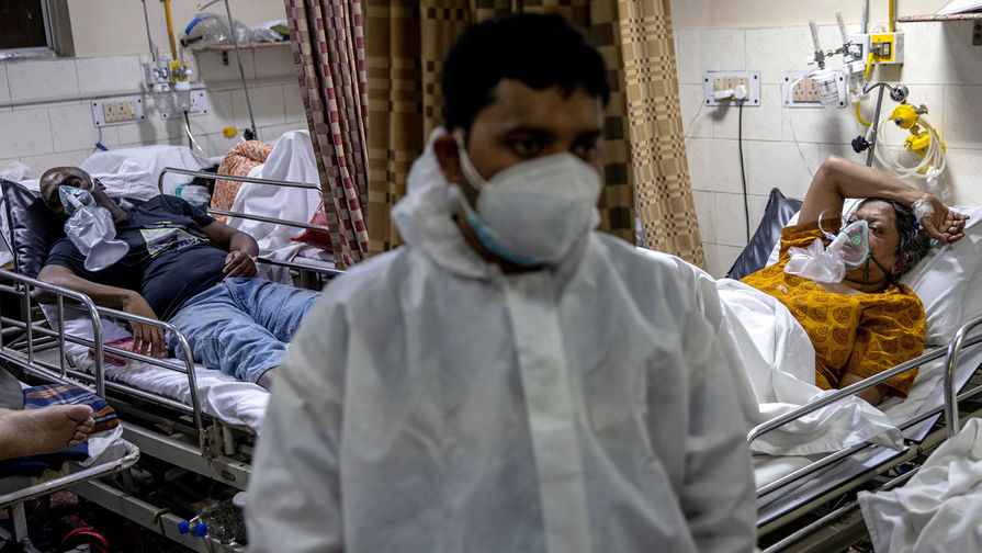 Индийские врачи обнаружили способный снижать активность антител штамм коронавируса