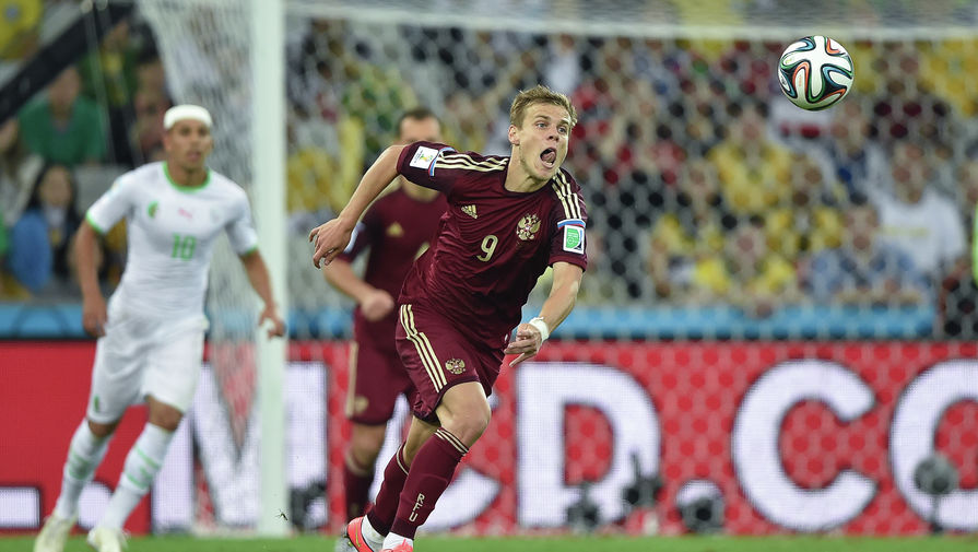 Футболист сборной России Александр Кокорин во время матча чемпионата мира 2014 года в Бразилии
