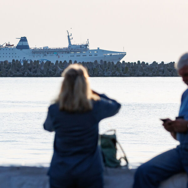 Россиян возвращают в Трабзон: первый за 14 лет паром из Турции не смог зайти в порт Сочи