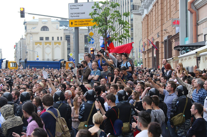 Несанкционированная акция на Тверской улице в Москве, 12 июня 2017 года