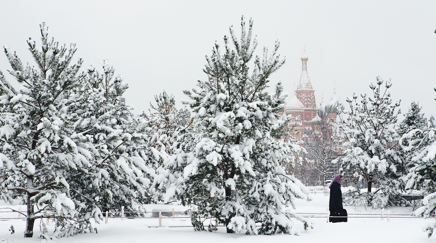 Снег идет Москва