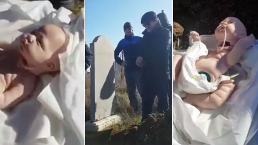 В Дагестане мужчина на похоронах обнаружил подмену тел своих детей на куклы