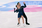Елизавета Худайбердиева и Егор Базин выступают с произвольным танцем на тренировке Гран-при России