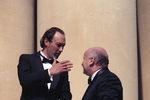 Олег Янковский и Марк Рудинштейн на праздновании пятилетия «Кинотавра», 1994 год