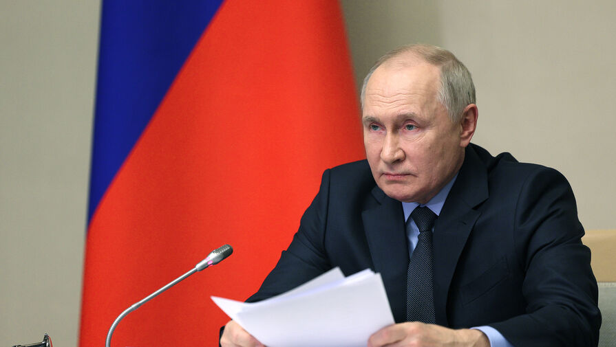 Путин проводит совещание с премьером и новым кабмином
