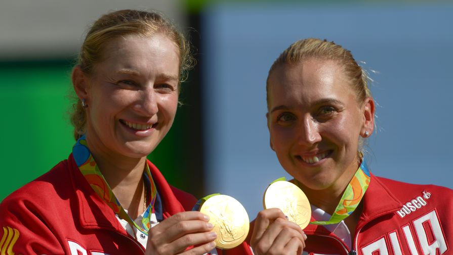 Для Екатерины Макаровой (слева) и Елены Весниной год сложился удачно, но главным событием стала победа на Олимпиаде