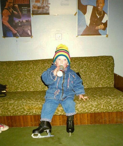 Двухлетний Максим Ковтун на катке, 1997 год