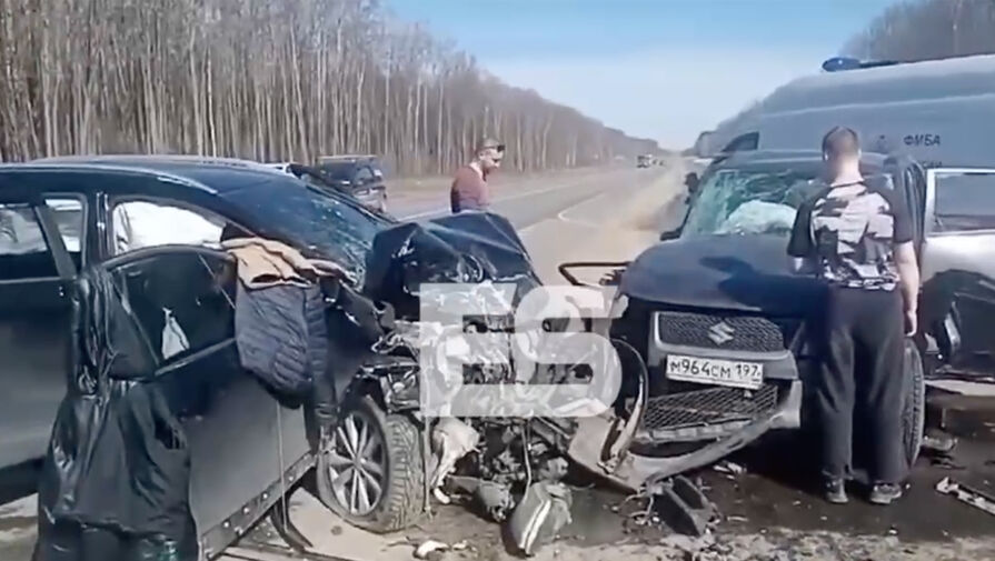 В российском регионе шесть человек попали в больницу после ДТП с тремя иномарками