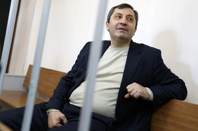 Суд арестовал вице-премьера Дагестана по делу о мошенничестве