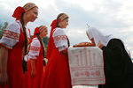 Патриарх Московский и всея Руси Кирилл во время церемонии встречи на пристани города
