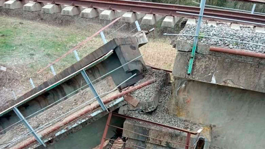 СК возбудил уголовное дело по факту обрушения железнодорожного моста в Курской области 
