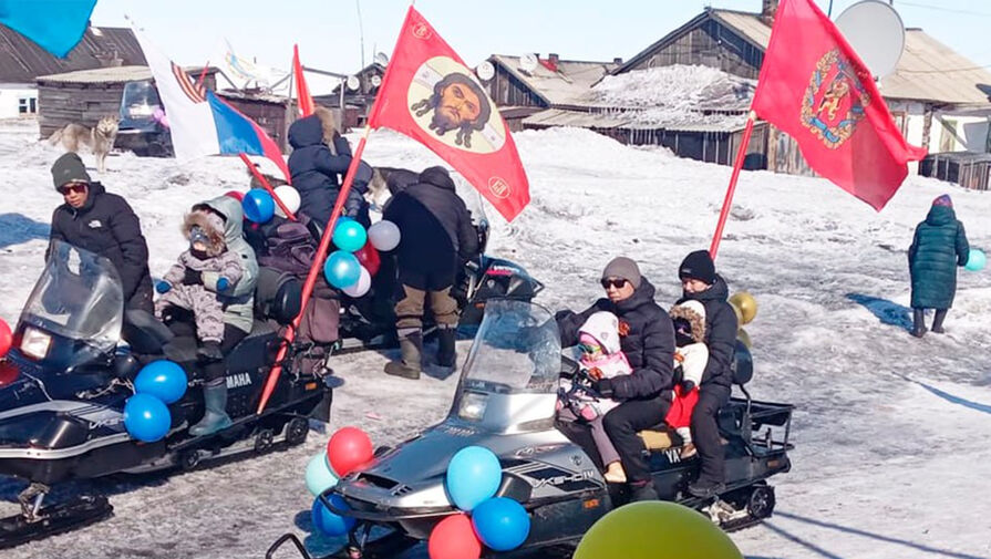 Самый северный Парад Победы состоялся на маршруте экспедиции Чистая Арктика-Восток-77