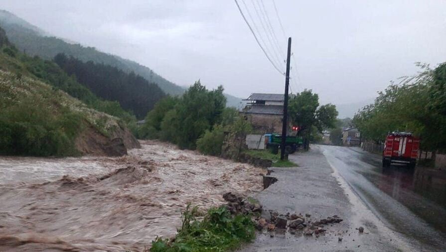 Число жертв наводнения в Армении возросло